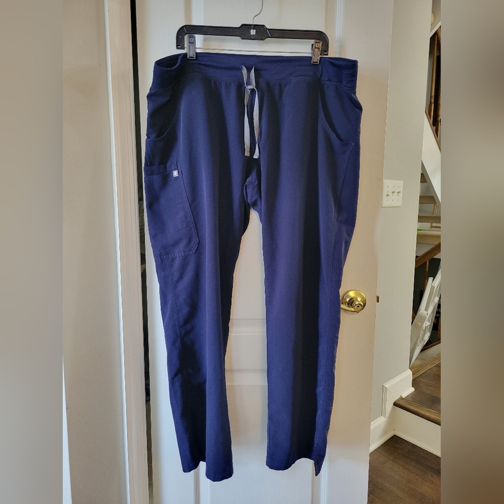 FIGS Women's Technical Collection Kade Cargo Scrub Pants Navy Size XXL